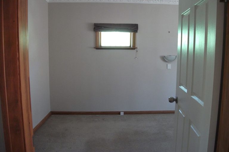 Photo of property in 4 Westland Road, Mount Cook, Wellington, 6021