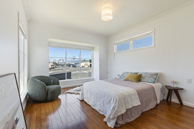 Photo of property in 40 Tukapa Street, Westown, New Plymouth, 4310