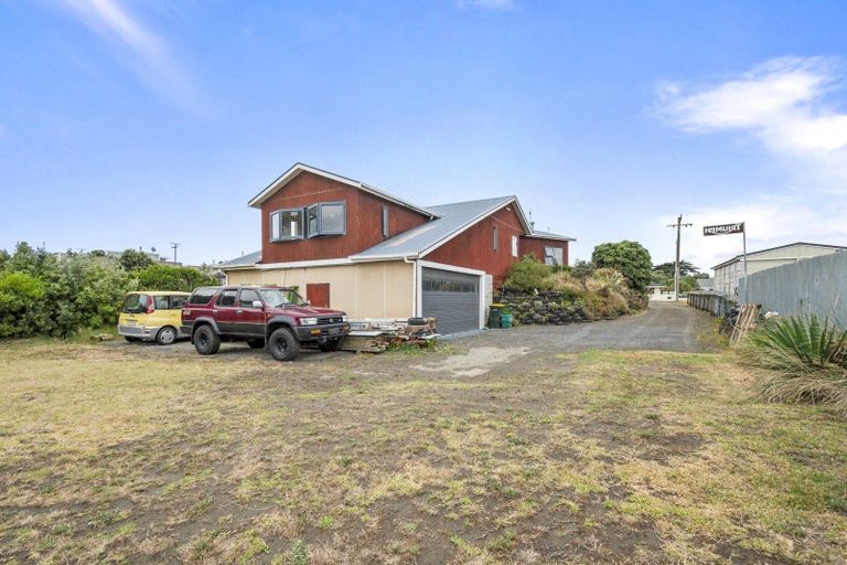 Photo of property in 4 Trafalgar Street, Foxton Beach, Foxton, 4815