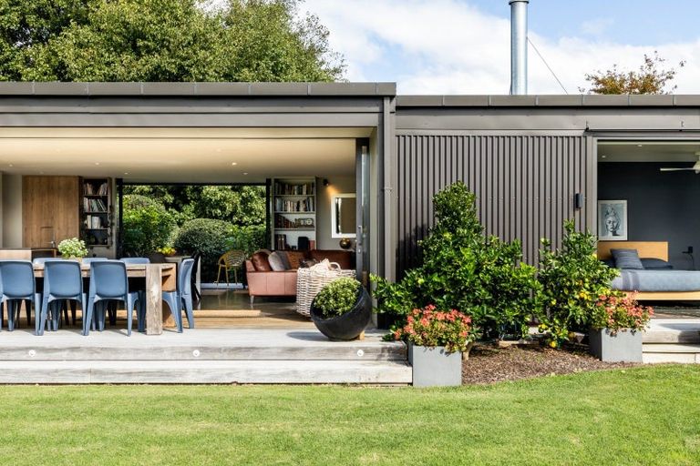 Photo of property in 91 Basil Road, Meeanee, Napier, 4112