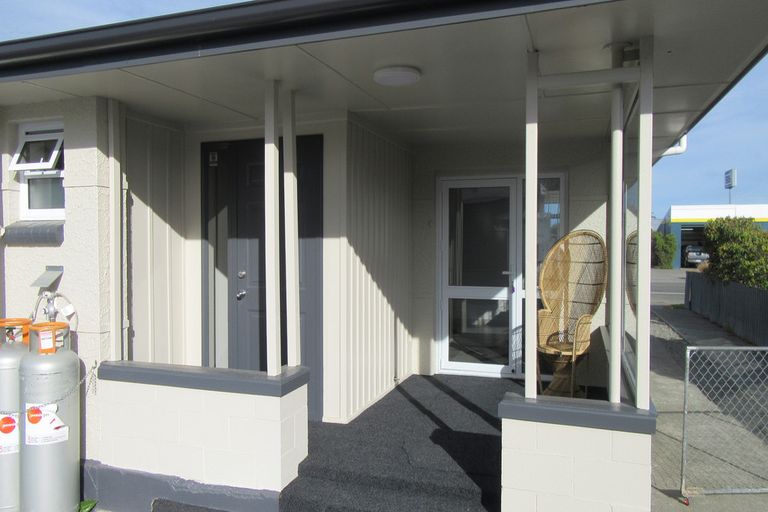 Photo of property in 30 Timaru Road, Waimate, 7924