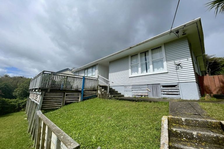 Photo of property in 130 Champion Street, Cannons Creek, Porirua, 5024