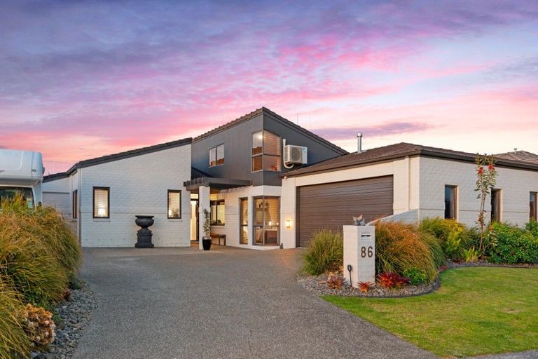 Photo of property in 86 Beachwater Drive, Papamoa Beach, Papamoa, 3118