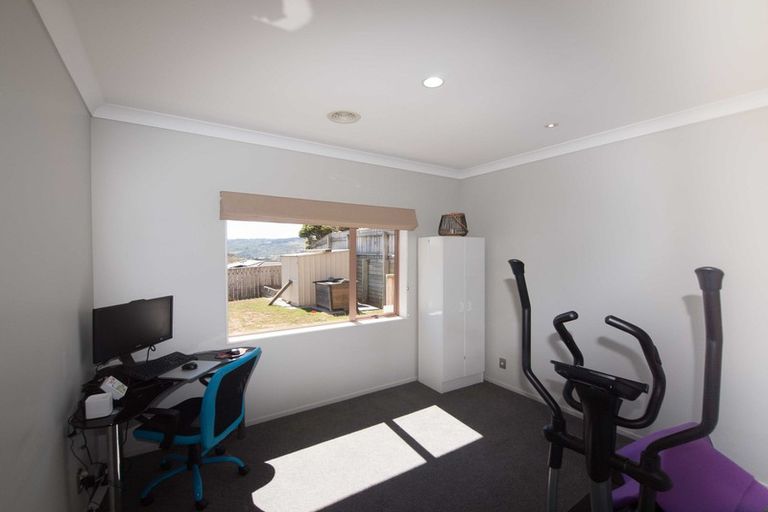 Photo of property in 43 Erlestoke Crescent, Churton Park, Wellington, 6037