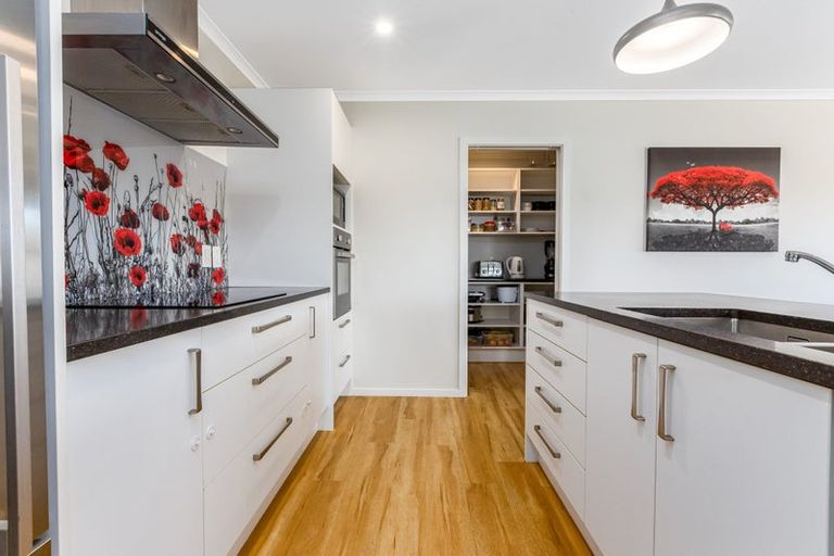 Photo of property in 34 Margaret Shields Avenue, Aotea, Porirua, 5024