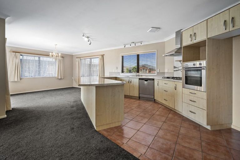 Photo of property in 1 Daniel Place, Kelvin Grove, Palmerston North, 4414