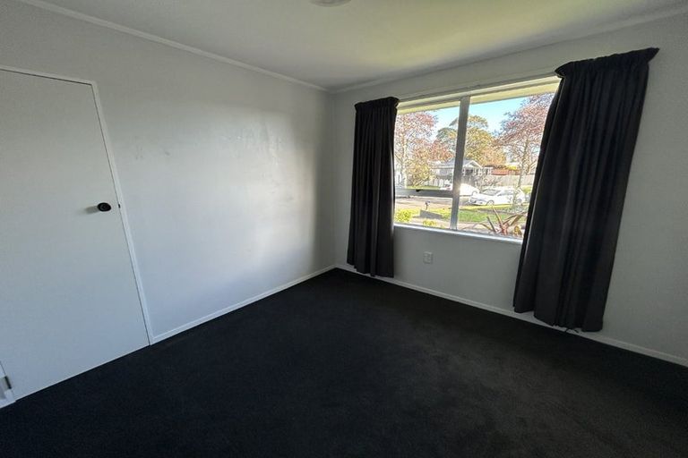 Photo of property in 19 Bendigo Street, Cloverlea, Palmerston North, 4412