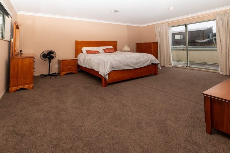 Photo of property in 1/21 The Esplanade, Eastern Beach, Auckland, 2012