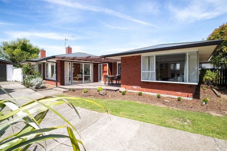 Photo of property in 42 Dunster Street, Burnside, Christchurch, 8053