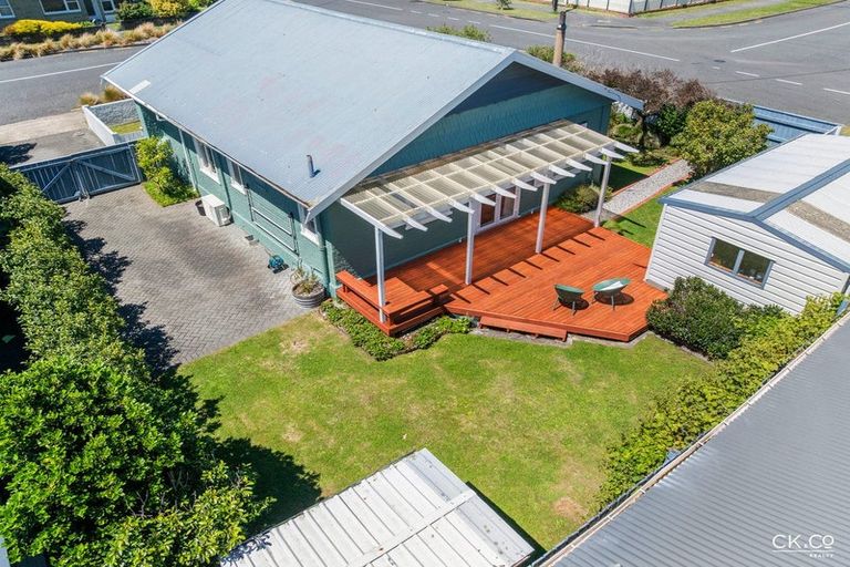 Photo of property in 1 Tennyson Street, Petone, Lower Hutt, 5012