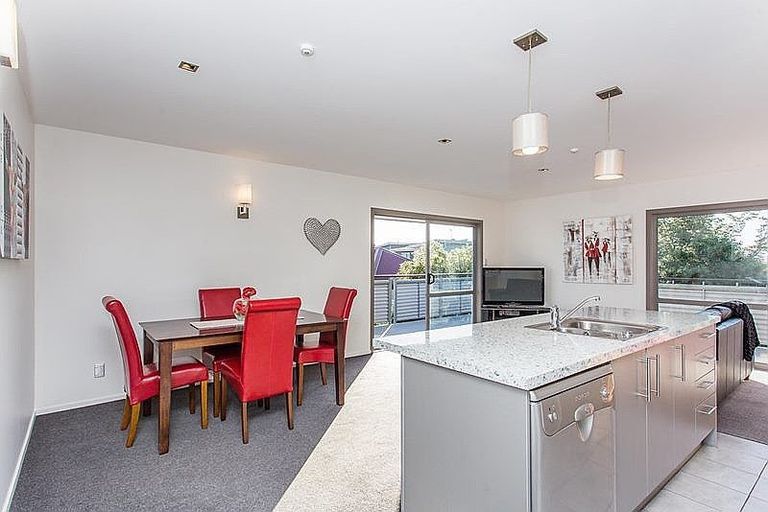 Photo of property in 4/25 Hastings Street West, Sydenham, Christchurch, 8023