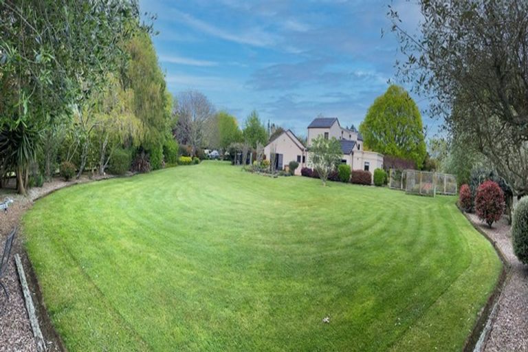 Photo of property in 203 Athlone Drive, Cambridge, 3434