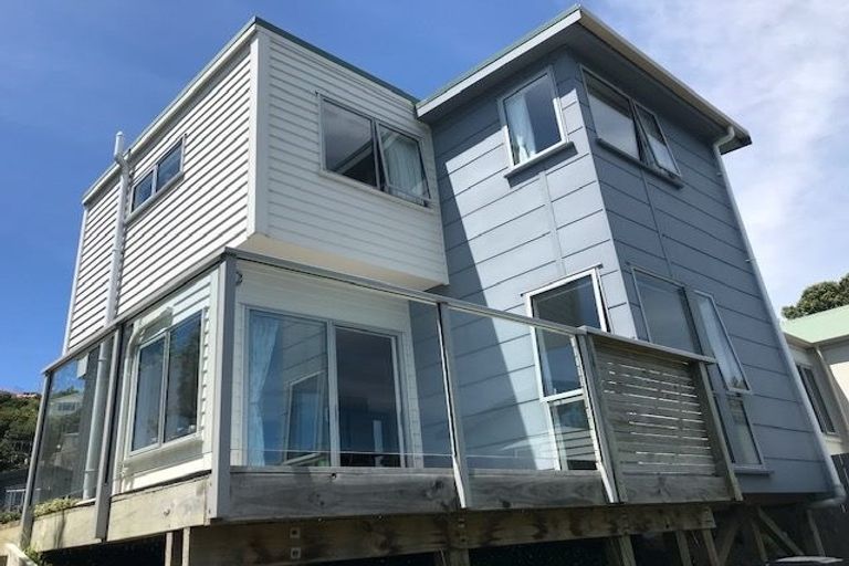 Photo of property in 3c Sidlaw Street, Strathmore Park, Wellington, 6022