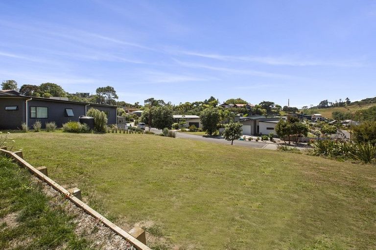 Photo of property in 1 Harakeke Place, Raglan, 3225