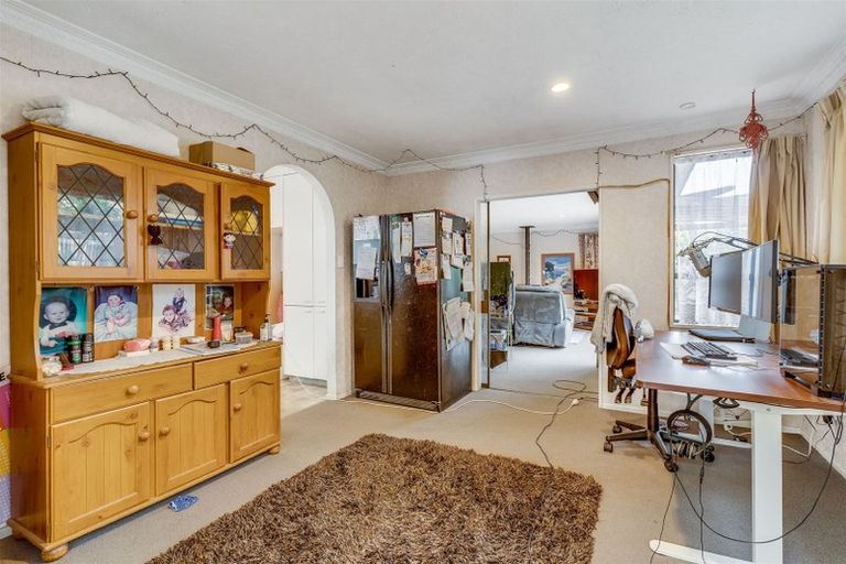 Photo of property in 70 Sarabande Avenue, Redwood, Christchurch, 8051