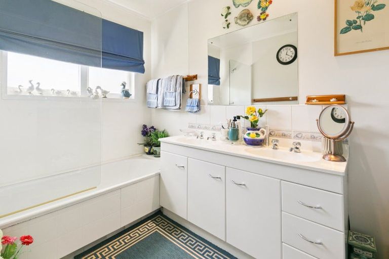 Photo of property in 24 Turriff Crescent, Tawa, Wellington, 5028