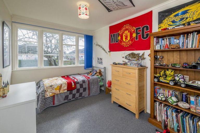 Photo of property in 18 Miro Street, Levin, 5510