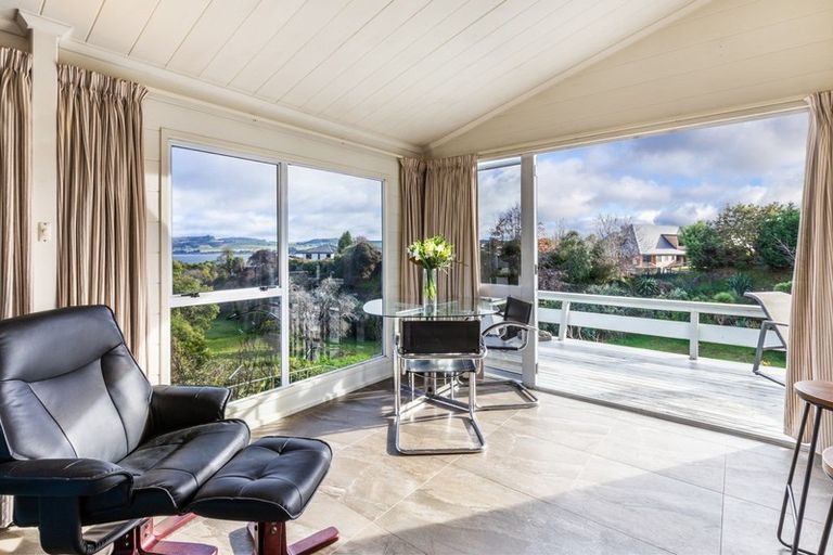 Photo of property in 32 Shepherd Road, Waipahihi, Taupo, 3330