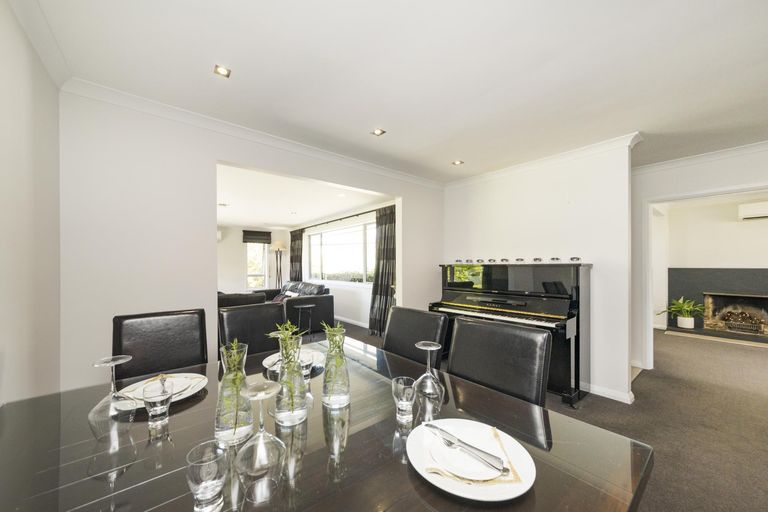 Photo of property in 34 Churchill Avenue, Hokowhitu, Palmerston North, 4410