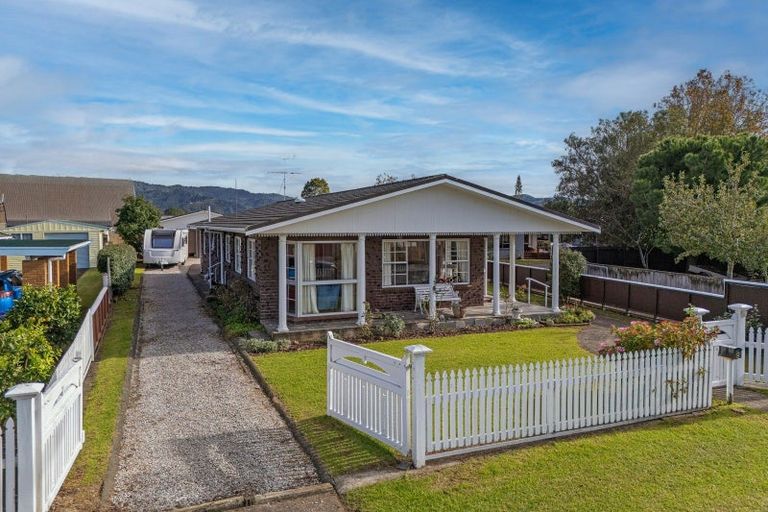 Photo of property in 9 Hamilton Crescent, Whitianga, 3510