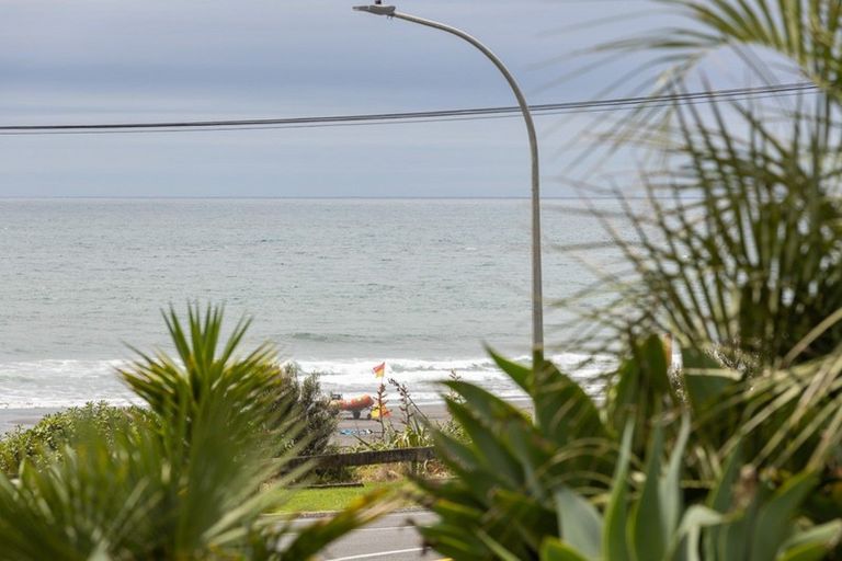 Photo of property in 4 Shearer Drive, Oakura, 4314