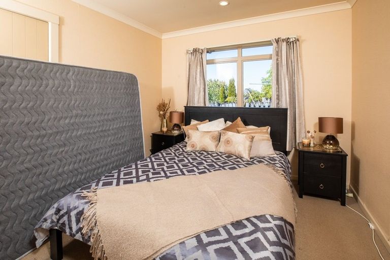 Photo of property in 122 Rototuna Road, Rototuna, Hamilton, 3210