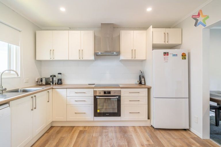 Photo of property in 12a Cedar Street, Maungaraki, Lower Hutt, 5010