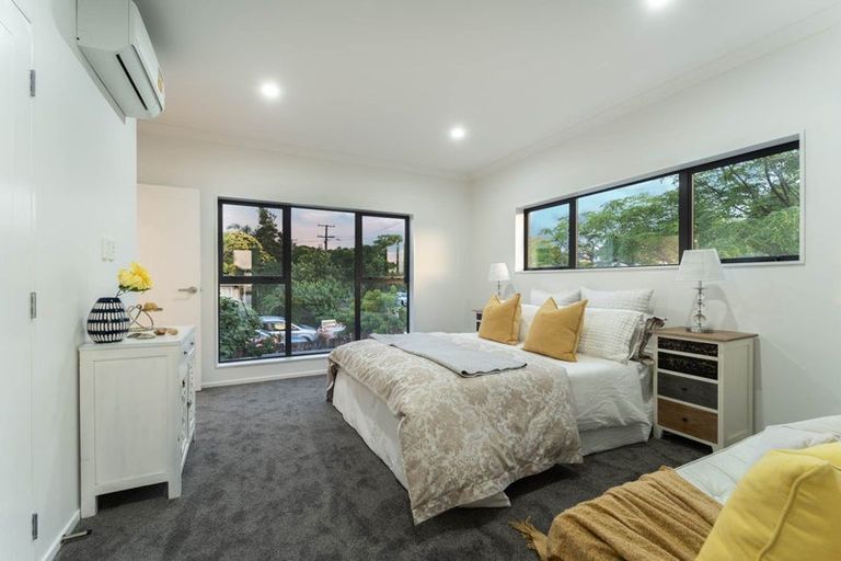 Photo of property in 11b Addison Street, Blockhouse Bay, Auckland, 0600
