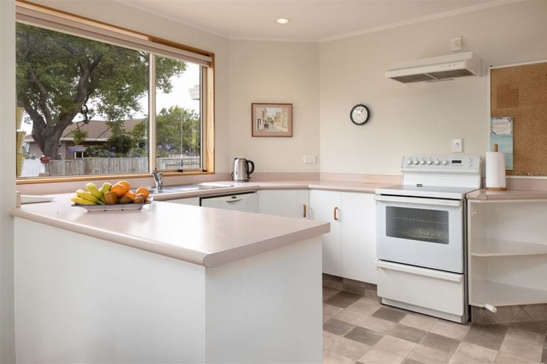 Photo of property in 37 Karina Crescent, Redwoodtown, Blenheim, 7201