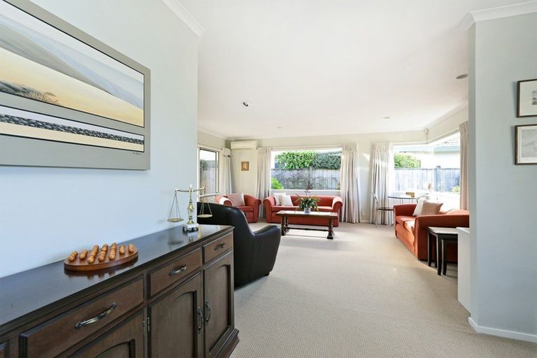 Photo of property in 10 Brompton Drive, Taradale, Napier, 4112