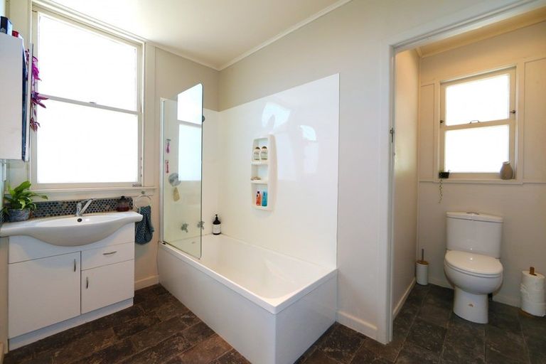 Photo of property in 30 Kawera Road, Pukehamoamoa, Hastings, 4179