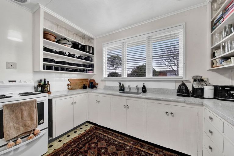 Photo of property in 37 Reid Avenue, Hawera, 4610