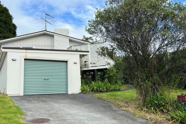 Photo of property in 9 Linwood Avenue, Forrest Hill, Auckland, 0620