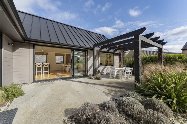 Photo of property in 77 Jacks Point Rise, Jacks Point, Queenstown, 9371