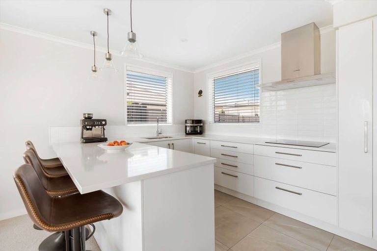 Photo of property in 63 The Boulevard, Papamoa Beach, Papamoa, 3118