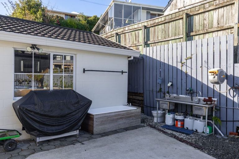 Photo of property in 40-42 Waikawa Road, Picton, 7220