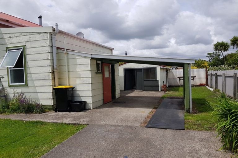 Photo of property in 54 Derby Street, Westport, 7825