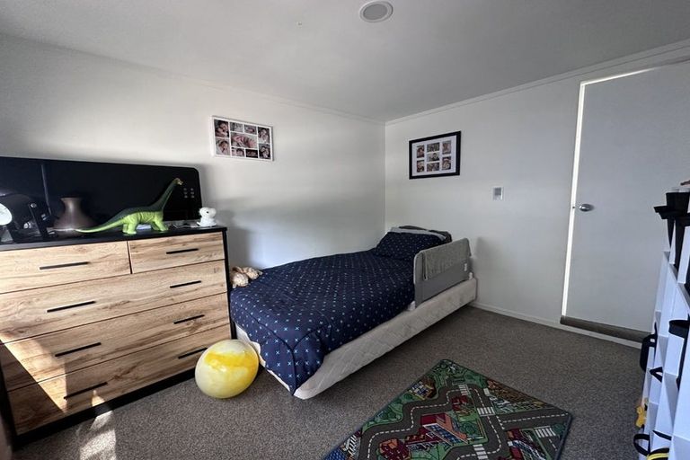 Photo of property in 4 Centreway Road, Orewa, 0931