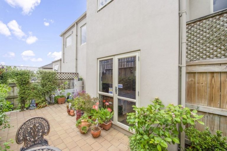 Photo of property in 22c Hunter Street, Hamilton Lake, Hamilton, 3204