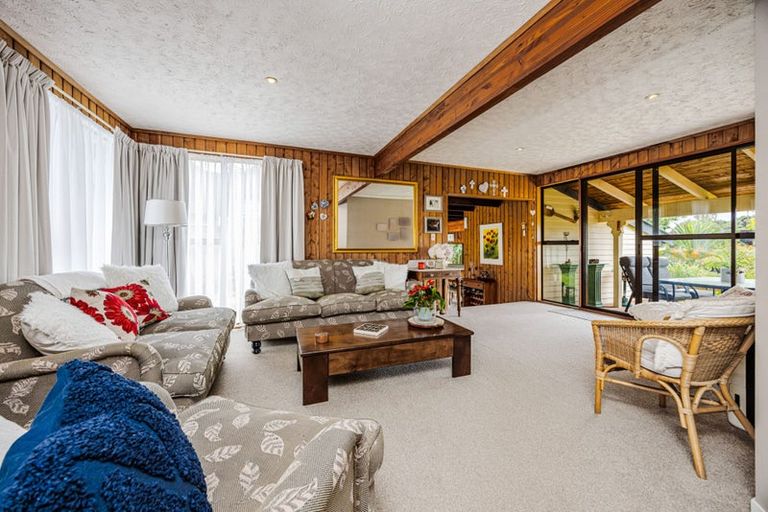 Photo of property in 11a Kerswill Place, Pakuranga, Auckland, 2010