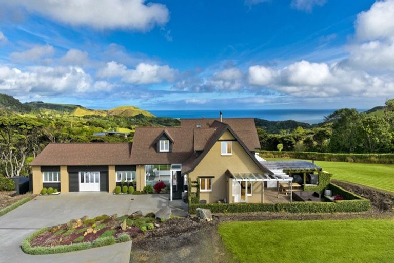 Photo of property in 563 Oaia Road, Muriwai, Waimauku, 0881