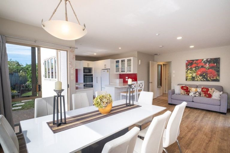 Photo of property in 20 Arataki Road, Havelock North, 4130