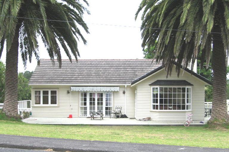 Photo of property in 46 Park Road, Glenfield, Auckland, 0629