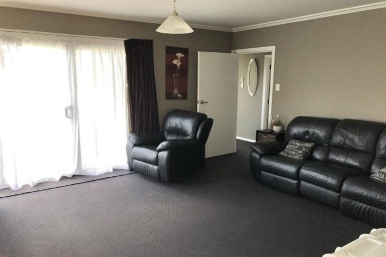 Photo of property in 16 Aspiring Avenue, Milson, Palmerston North, 4414
