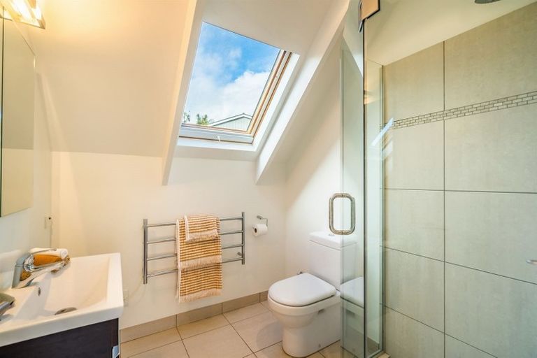 Photo of property in 108 Island Bay Road, Beach Haven, Auckland, 0626