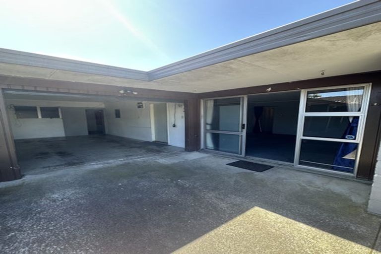 Photo of property in 4/13 Seabrook Avenue, New Lynn, Auckland, 0600