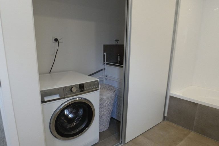 Photo of property in 33 Saltmarsh Road, Hobsonville, Auckland, 0616