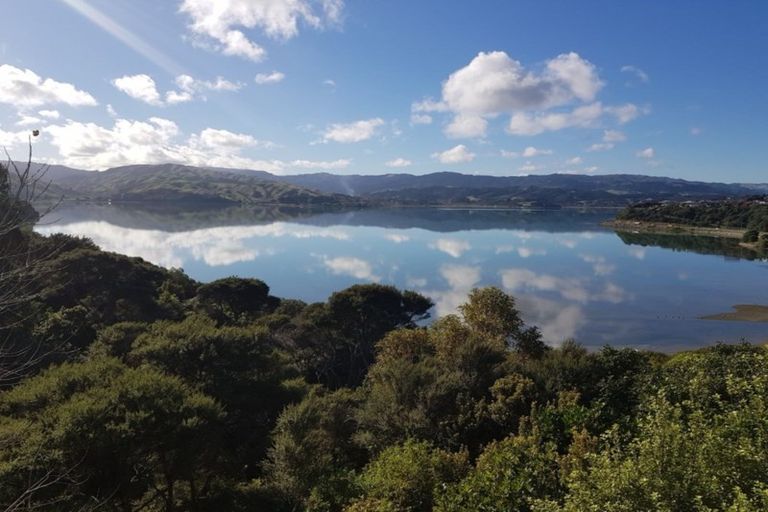 Photo of property in 178 Paremata Road, Paremata, Porirua, 5024