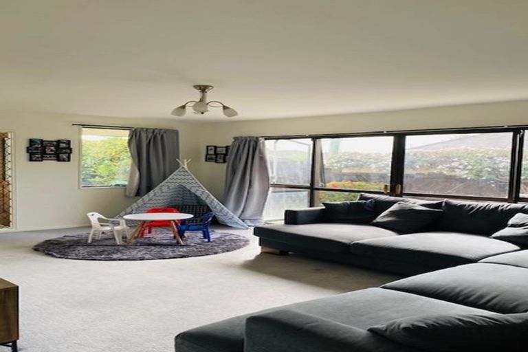 Photo of property in 2b Barclay Place, Burwood, Christchurch, 8061