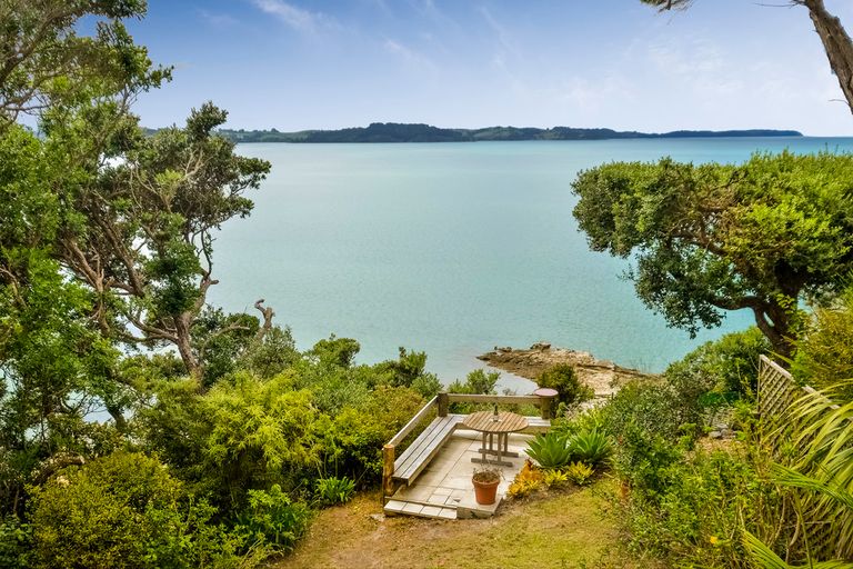 Photo of property in 71 Fidelis Avenue, Snells Beach, 0920